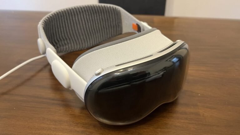 Vision Pro HMD 1152x648