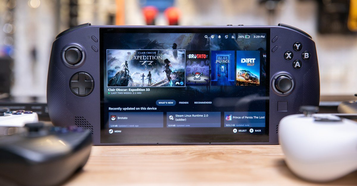 lenovo legion go s steamos sean hollister 331A1198