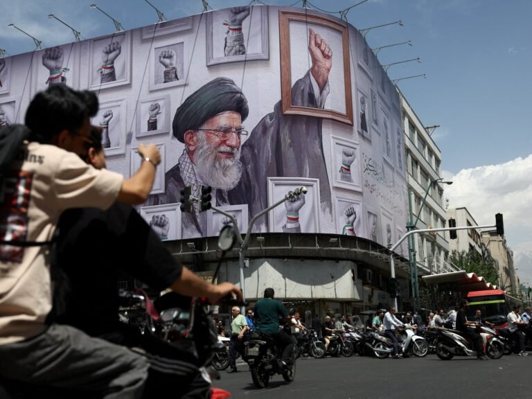 2026 05 06T103637Z 1717214506 RC2J3LAVHIJV RTRMADP 3 IRAN CRISIS DAILY LIFE 1 1778283122