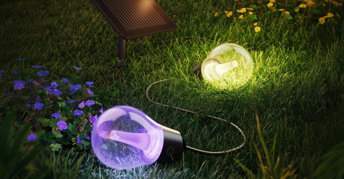 Govee Outdoor Solar String Lights Lifestyle Image.webp