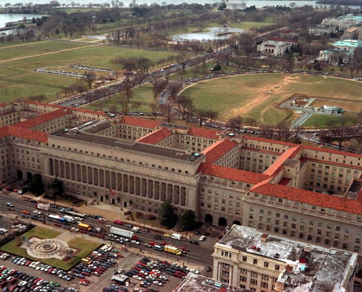 commerce building