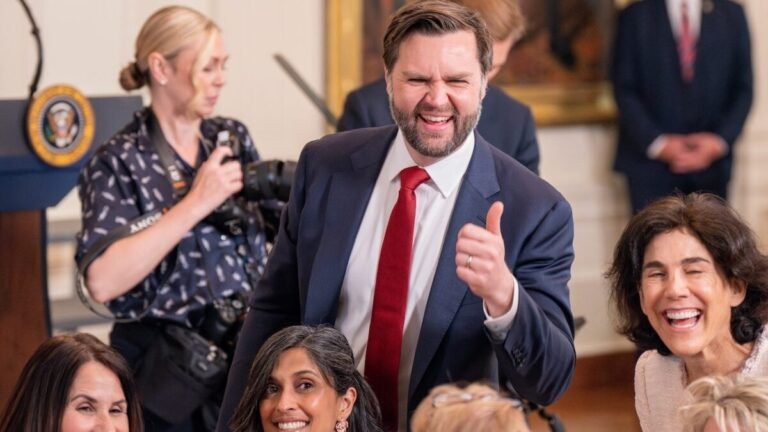 jd vance thumbs up 1 1200x675