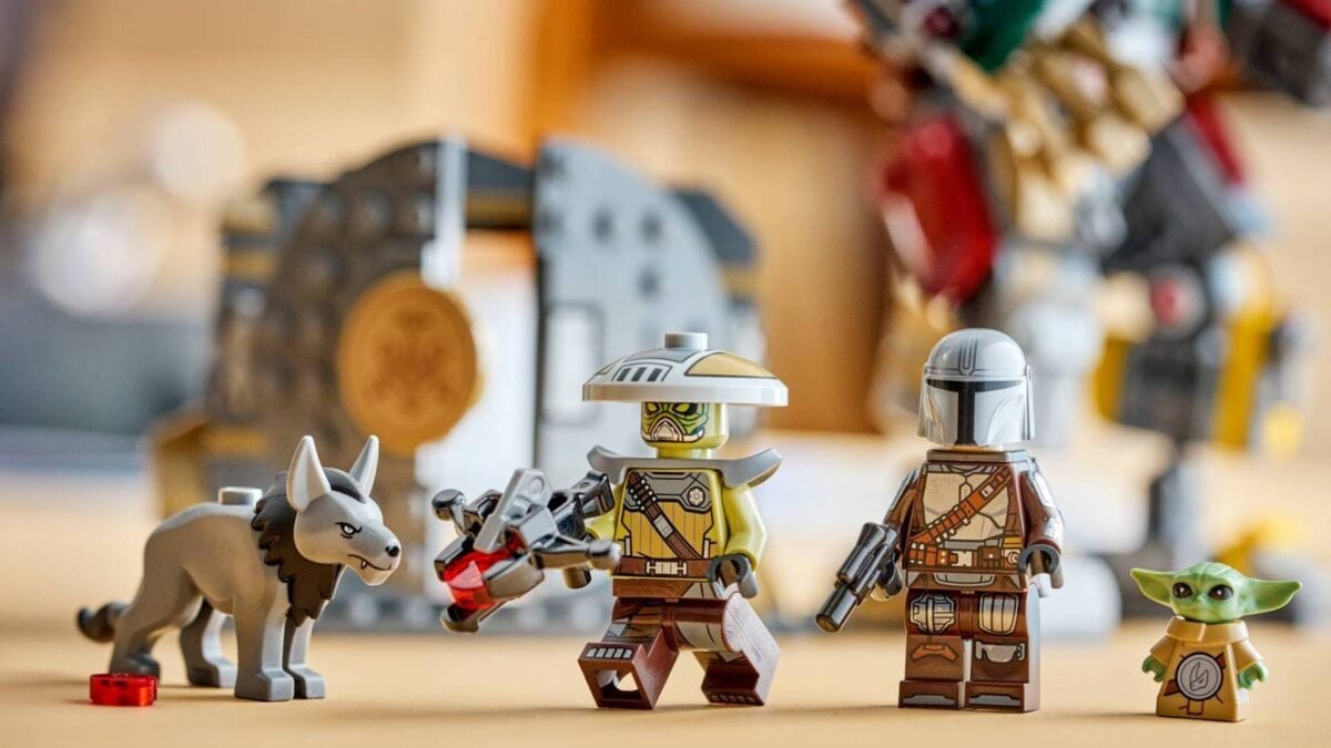mando grogu lego