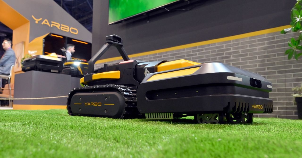 security mower GettyImages 1454488331