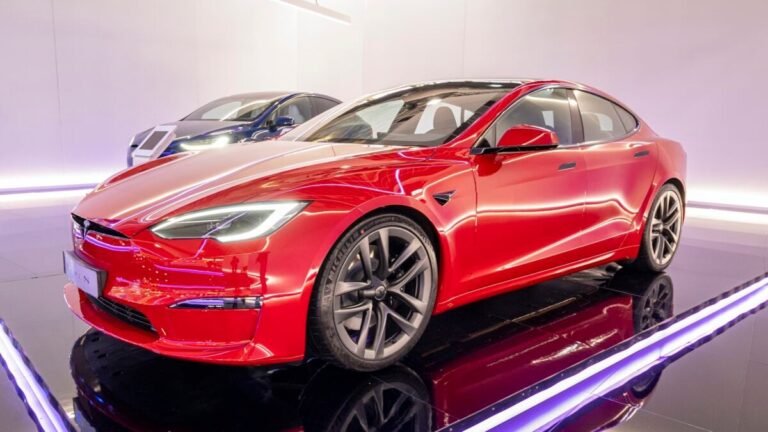 tesla plaid 1200x675