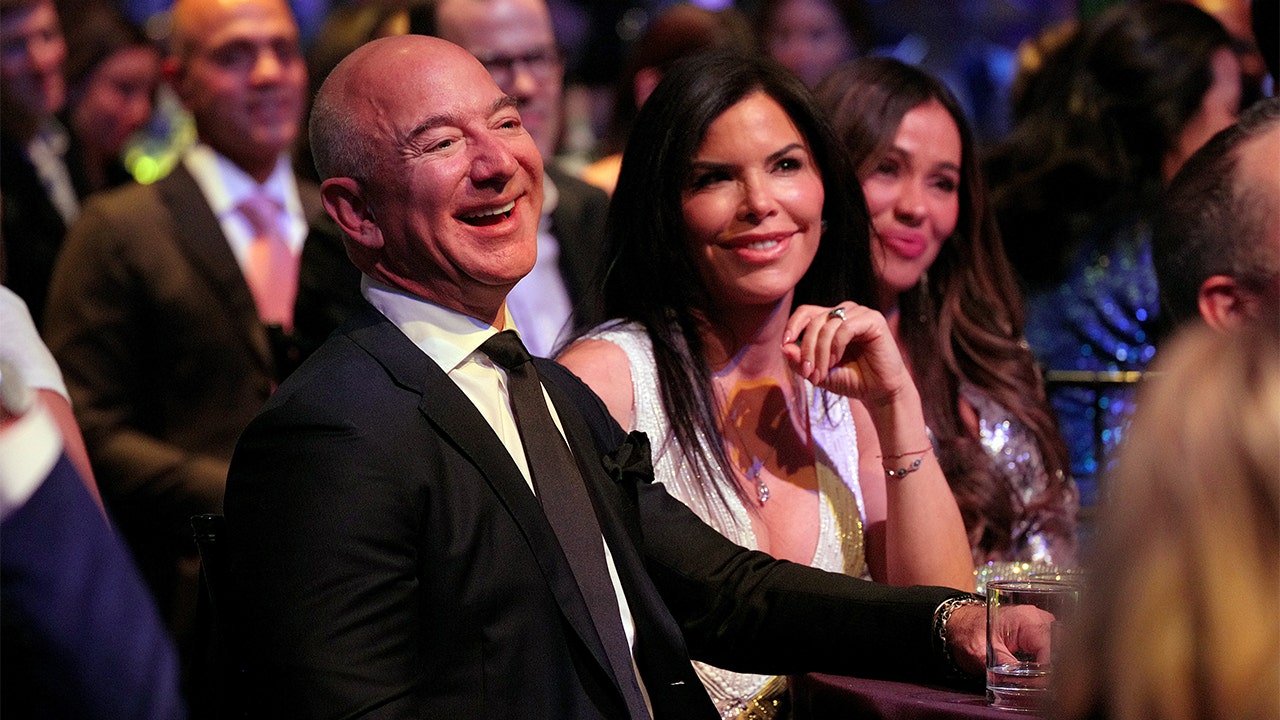 Jeff Bezos Net Worth