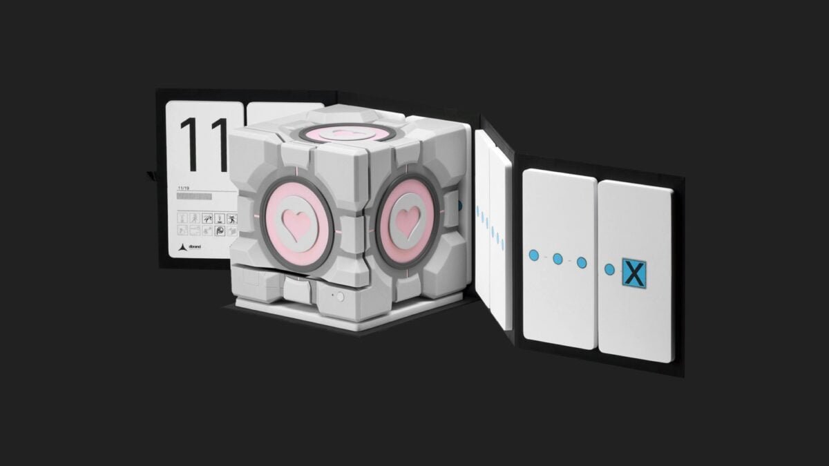 Steam Machine Companion Cube Test Chamber Diorama