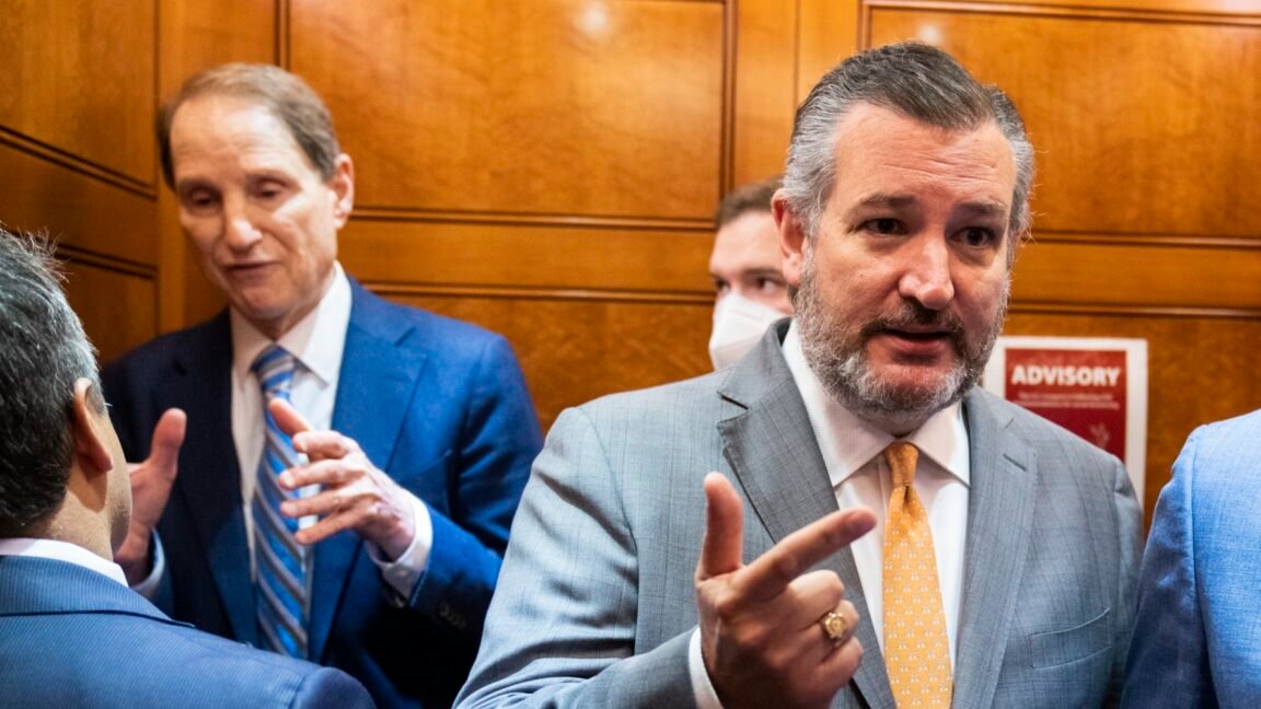 ted cruz ron wyden 1152x648 1781205333