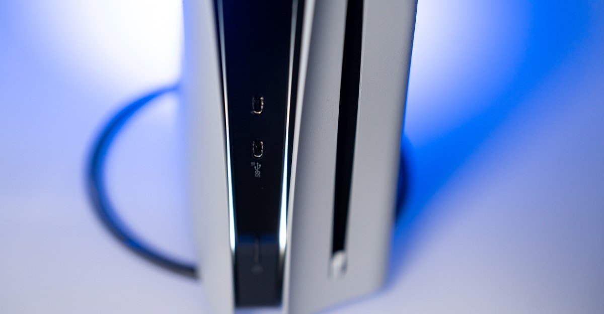 110923 new Playstation 5 Slim ADiBenedetto 0009